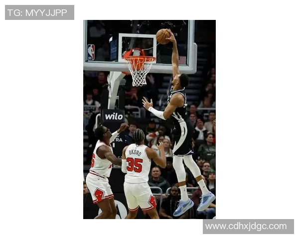 41分15板9助！特纳：字母哥总被忽视 因为人们习惯他打出这种表现