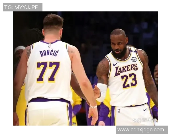 勒布朗·詹姆斯出战吗？湖人对阵雄鹿伤病报告